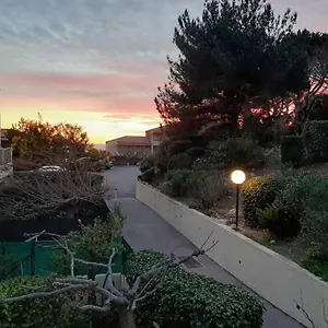 https://appartement-entre-verdure-et-mer.fr-provencehotel.com